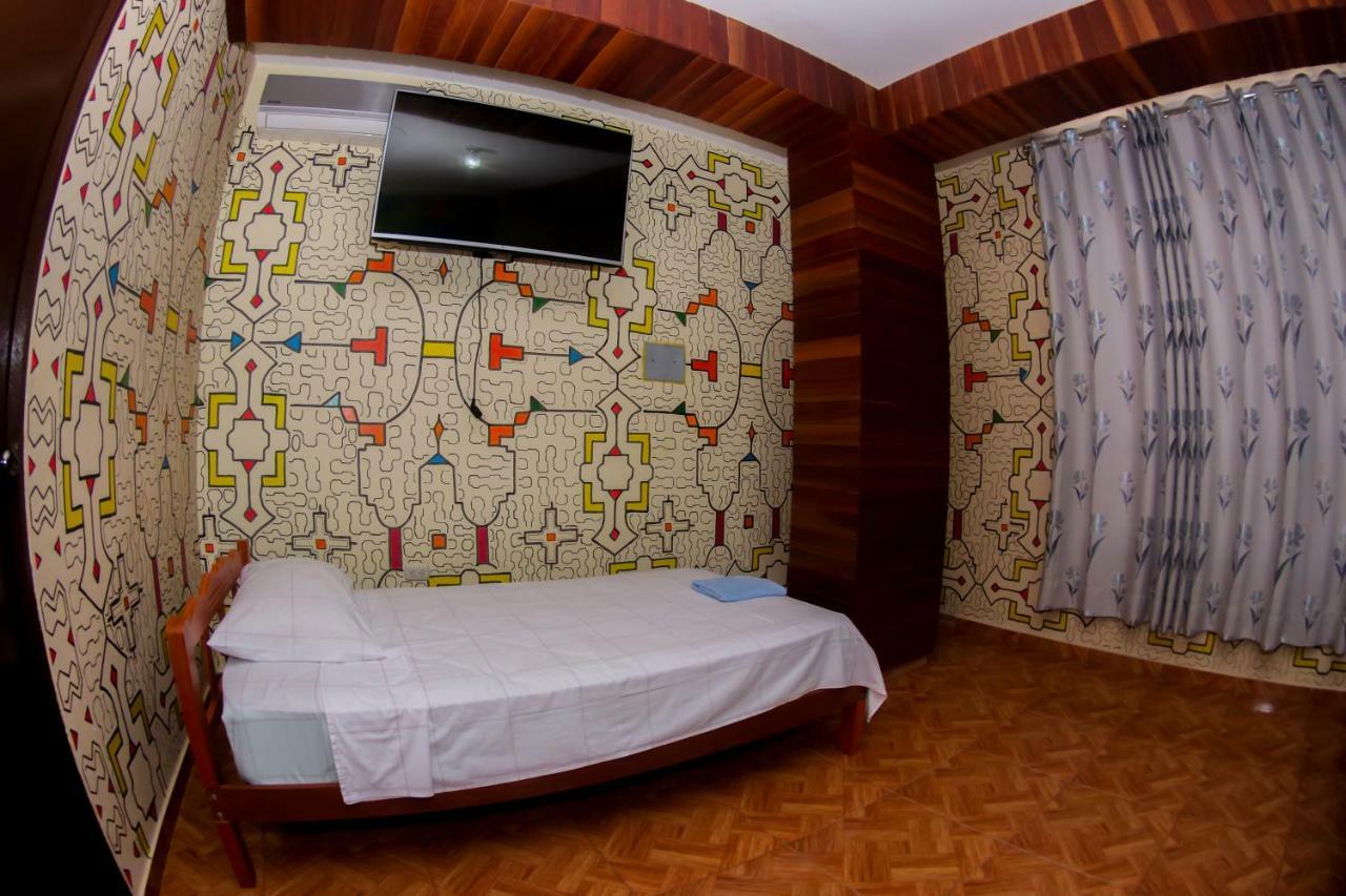 Gran Hotel Gusbet Пукальпа Екстер'єр фото